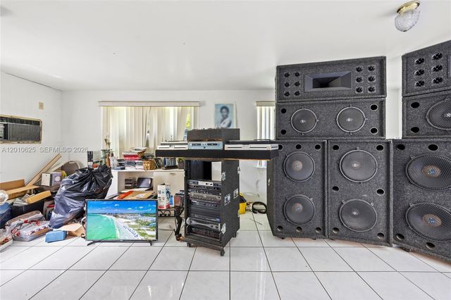 1831 Hiltonia Circle, West Palm Beach, FL 33407