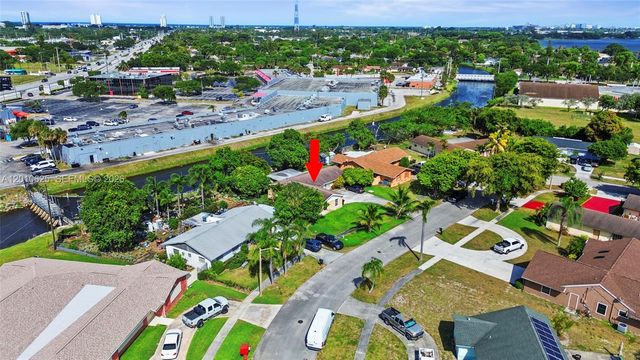 1831 Hiltonia Circle, West Palm Beach, FL 33407