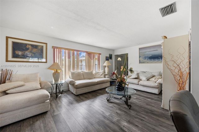 1831 Hiltonia Circle, West Palm Beach, FL 33407