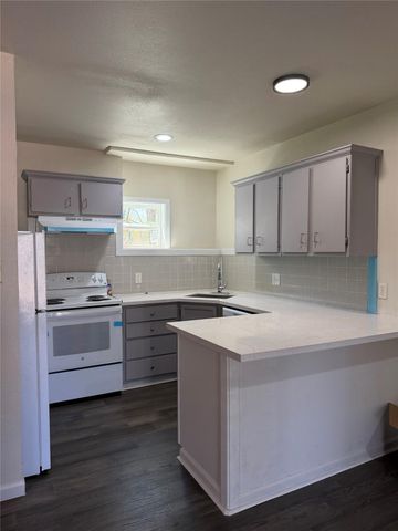 507 Swanee DR B, Austin, TX 78752