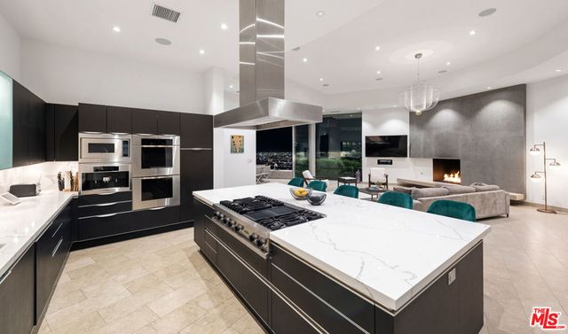 9305 Nightingale Drive, West Hollywood, CA 90069