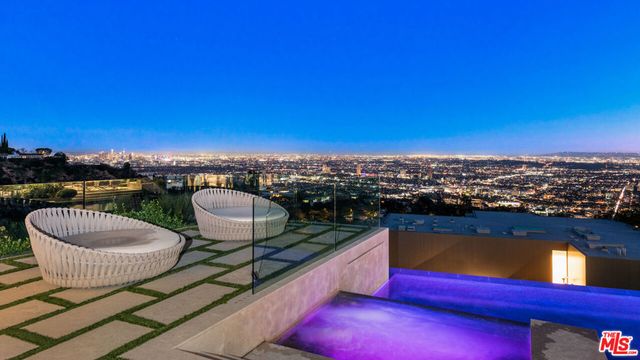9305 Nightingale Drive, West Hollywood, CA 90069