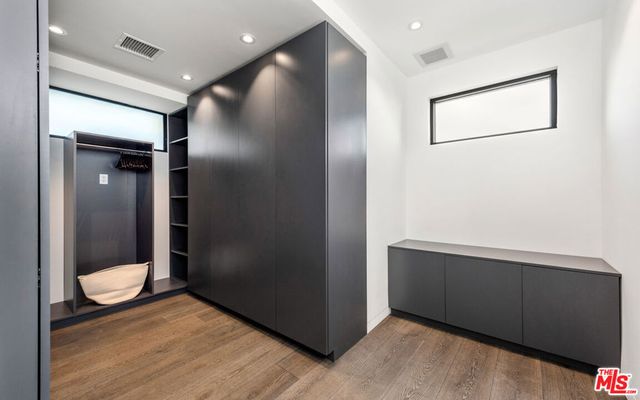 9305 Nightingale Drive, West Hollywood, CA 90069