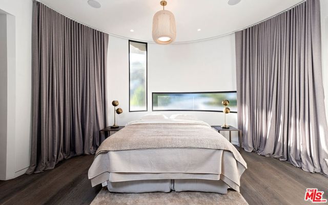 9305 Nightingale Drive, West Hollywood, CA 90069