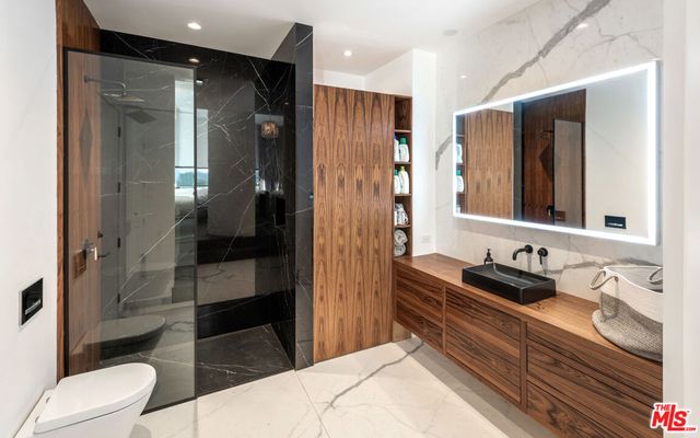 9305 Nightingale Drive, West Hollywood, CA 90069