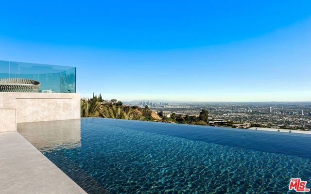 9305 Nightingale Drive, West Hollywood, CA 90069