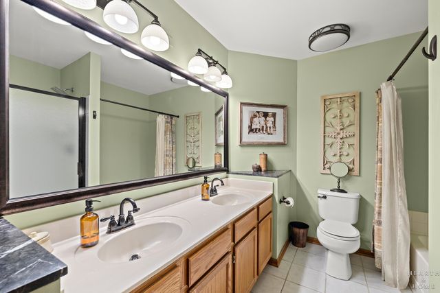 624 Lorree Lane, Lake In The Hills, IL 60156