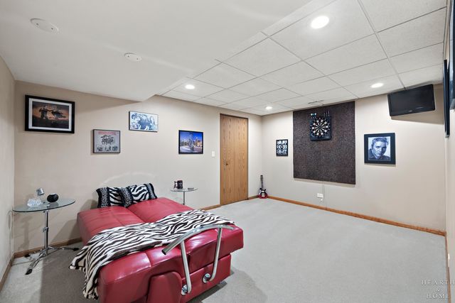 624 Lorree Lane, Lake In The Hills, IL 60156