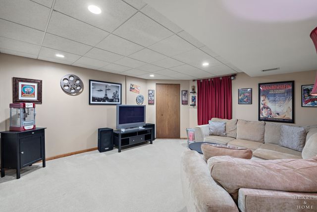 624 Lorree Lane, Lake In The Hills, IL 60156