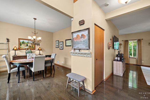 624 Lorree Lane, Lake In The Hills, IL 60156
