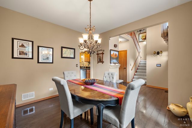 624 Lorree Lane, Lake In The Hills, IL 60156