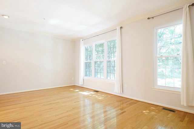 9423 FIELDS RD, Gaithersburg, MD 20878