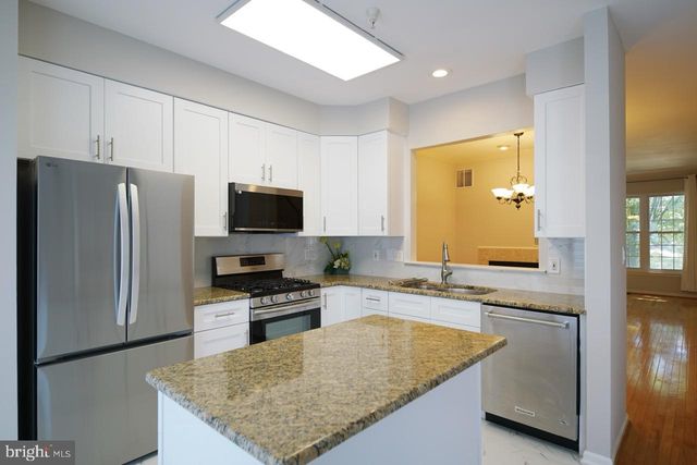 9423 FIELDS RD, Gaithersburg, MD 20878