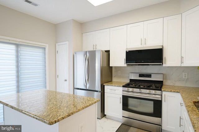 9423 FIELDS RD, Gaithersburg, MD 20878