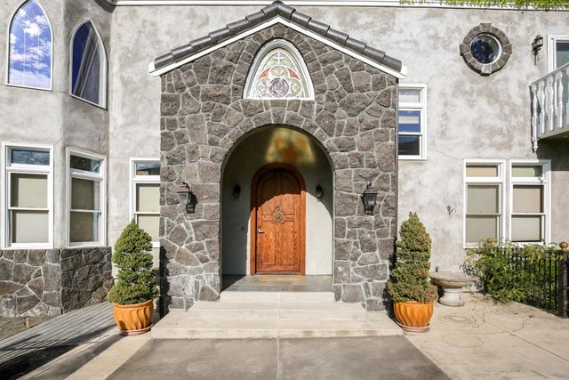 520 Glenview Drive, Ashland, OR 97520