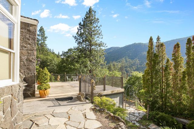 520 Glenview Drive, Ashland, OR 97520