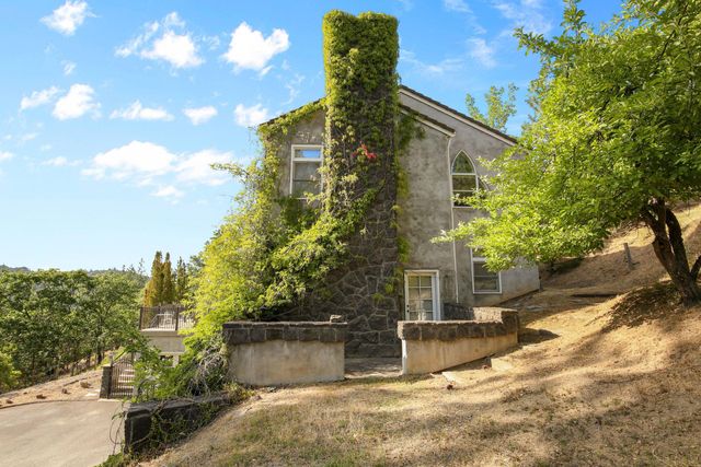 520 Glenview Drive, Ashland, OR 97520