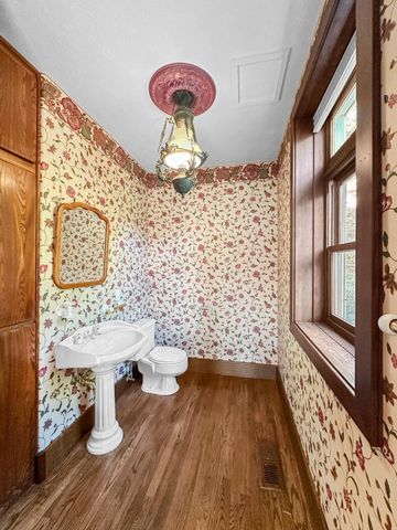 520 Glenview Drive, Ashland, OR 97520