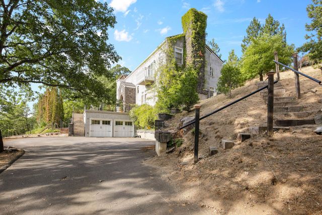 520 Glenview Drive, Ashland, OR 97520