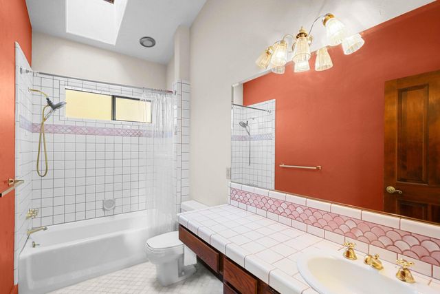 520 Glenview Drive, Ashland, OR 97520