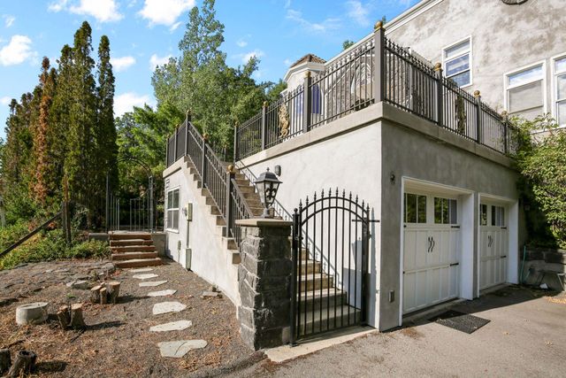 520 Glenview Drive, Ashland, OR 97520