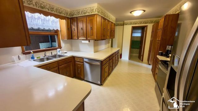 3783 Yargerville Road, La Salle, MI 48145