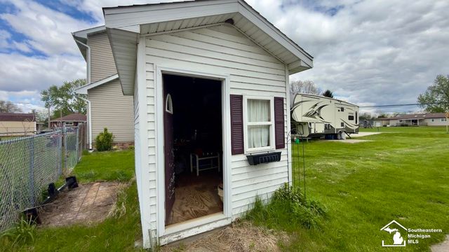 3783 Yargerville Road, La Salle, MI 48145