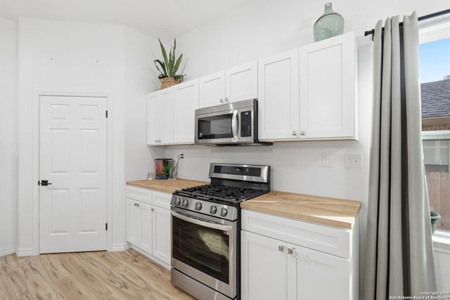 6438 Amber Oak, San Antonio, TX 78249