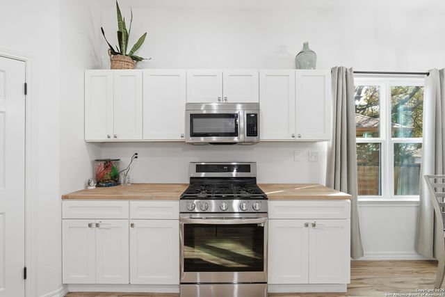 6438 Amber Oak, San Antonio, TX 78249