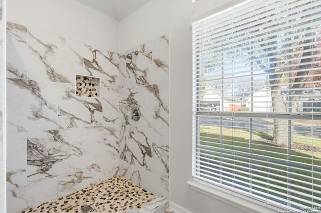 6438 Amber Oak, San Antonio, TX 78249