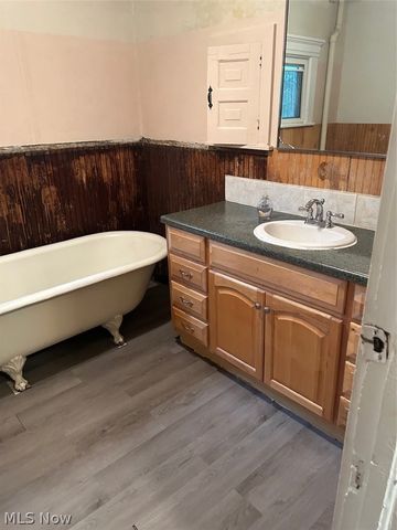 5 Water Street, Elyria, OH 44035