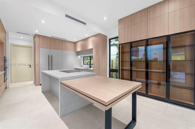 685 NE 81 St, Miami, FL 33138