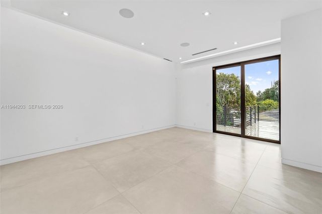 685 NE 81 St, Miami, FL 33138