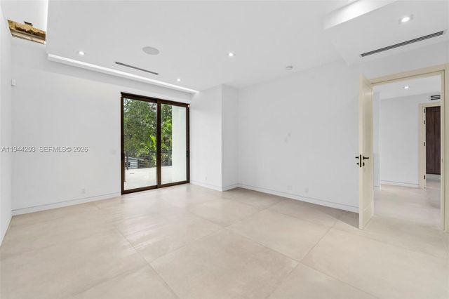 685 NE 81 St, Miami, FL 33138