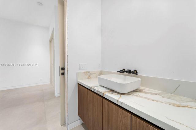 685 NE 81 St, Miami, FL 33138