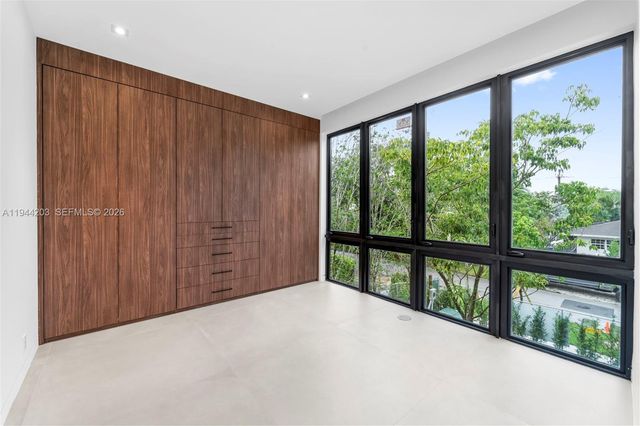 685 NE 81 St, Miami, FL 33138