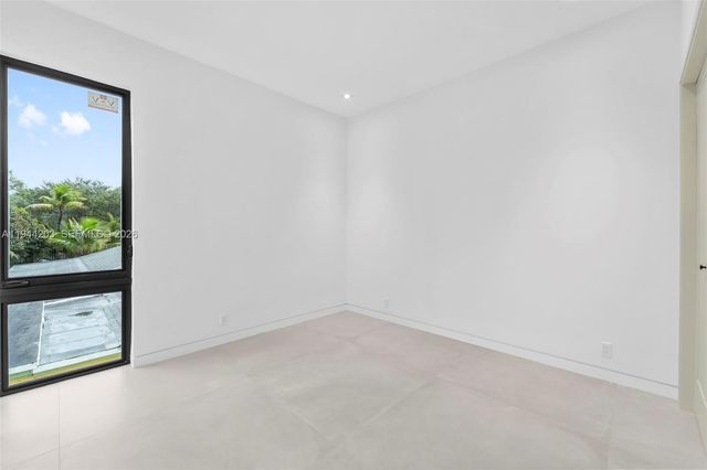 685 NE 81 St, Miami, FL 33138