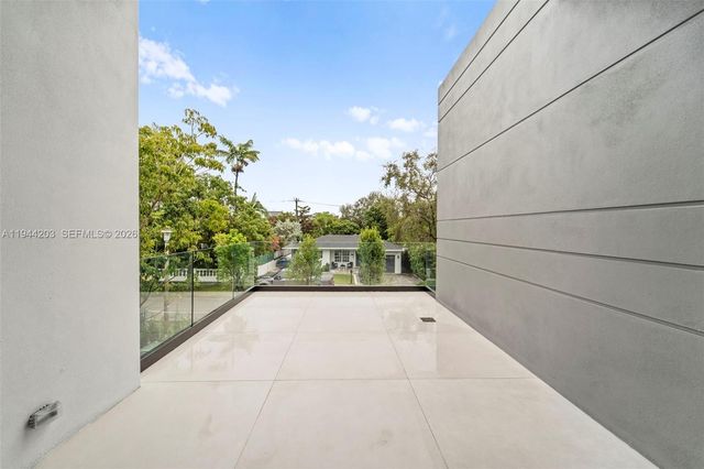 685 NE 81 St, Miami, FL 33138