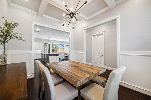 1211 Cheshire Lane, Houston, TX 77018