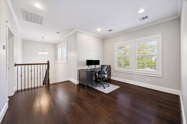 1211 Cheshire Lane, Houston, TX 77018