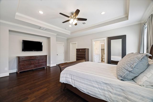 1211 Cheshire Lane, Houston, TX 77018