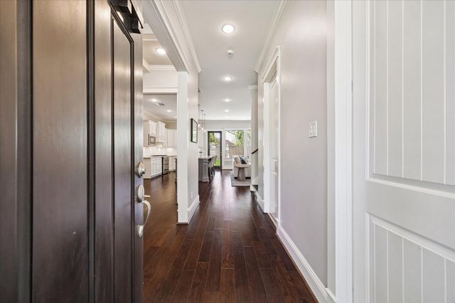 1211 Cheshire Lane, Houston, TX 77018