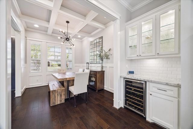 1211 Cheshire Lane, Houston, TX 77018