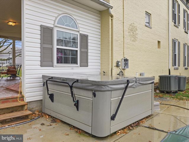 14147 LOWER EDGEMONT RD, Waynesboro, PA 17268