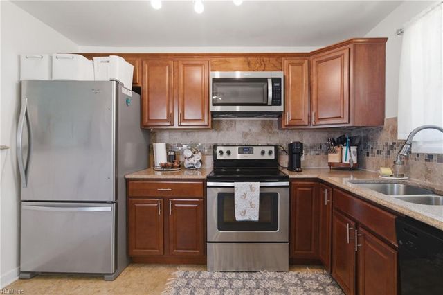 4 Gatling CT, Portsmouth, VA 23701