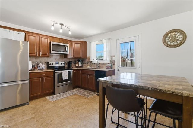 4 Gatling CT, Portsmouth, VA 23701