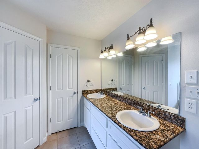 13655 Leafy Arbor Drive, Montgomery, TX 77356
