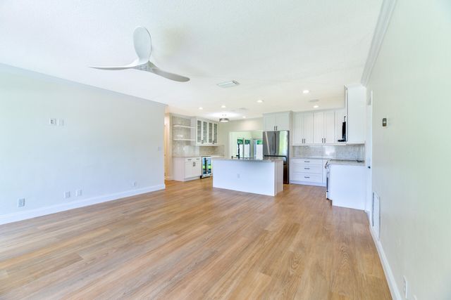 8099 Santa Fe Trail, Boca Raton, FL 33487