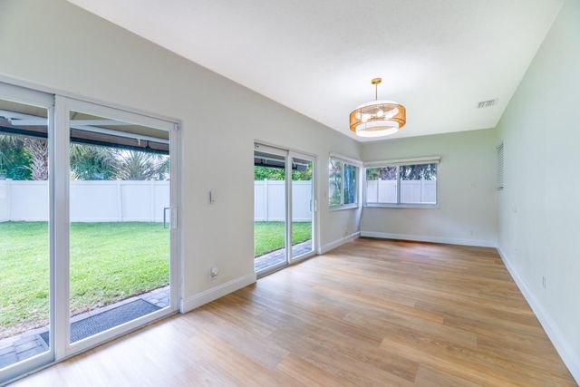 8099 Santa Fe Trail, Boca Raton, FL 33487