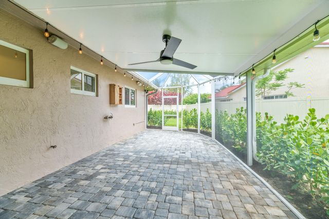 8099 Santa Fe Trail, Boca Raton, FL 33487